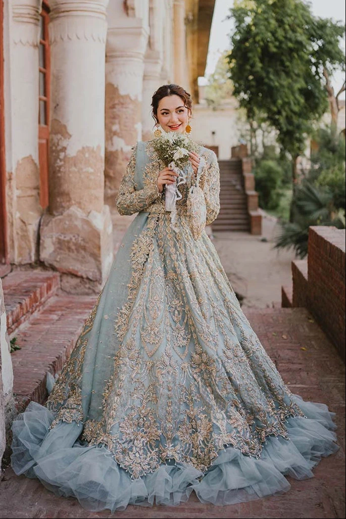 Blue Wedding Lehenga And Pishwas Pakistani Bridal Dress 3 Blue Wedding Lehenga And Pishwas Pakistani Bridal Dress