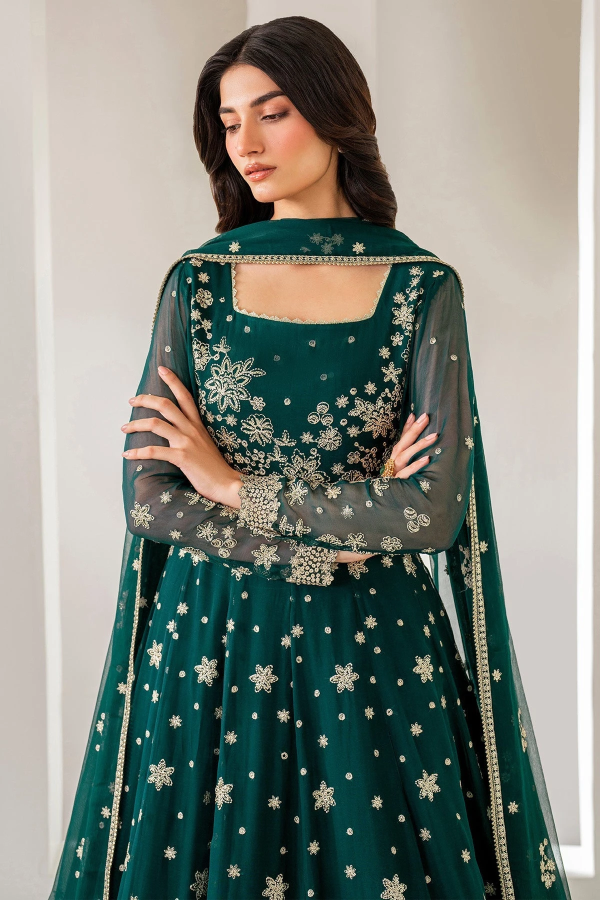 Bottle Green Luxury Pakistani Wedding Dress In Layered Pishwas Style 7 Bottle Green Luxury Pakistani Wedding Dress In Layered Pishwas Style - Image 5