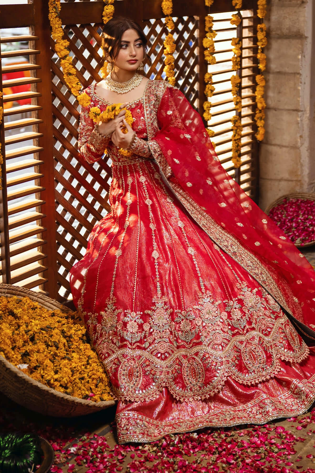 Classic Red Heavily Embroidered Pakistani Wedding Dress Pishwas Lehenga 6 Classic Red Heavily Embroidered Pakistani Wedding Dress Pishwas Lehenga - Image 4