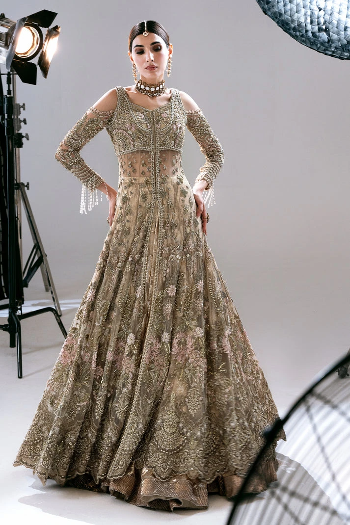 Gold Pakistani Bridal Dress In Gown And Lehenga Style 6 Gold Pakistani Bridal Dress In Gown And Lehenga Style - Image 4