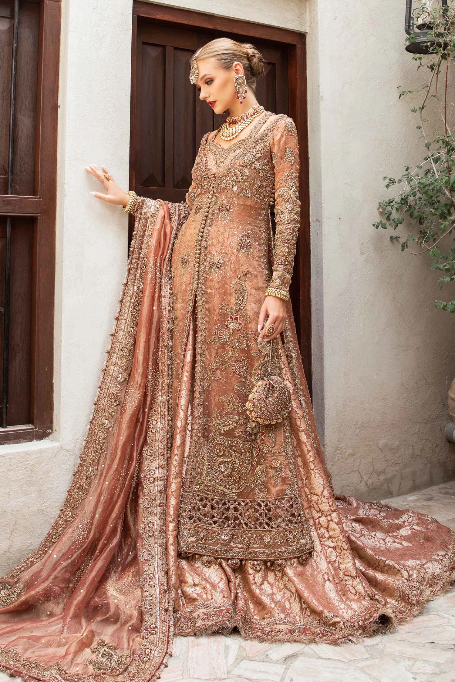 Pakistani Bridal Dress In Open Kameez And Lehenga Style 7 Pakistani Bridal Dress In Open Kameez And Lehenga Style - Image 5