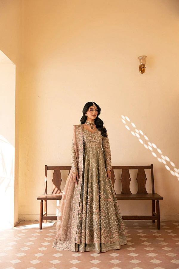 Pakistani Bridal Dress In Farshi Lehenga Pishwas Style 6 Pakistani Bridal Dress In Farshi Lehenga Pishwas Style - Image 4