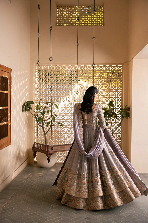 Pakistani Bridal Dress In Open Pishwas Lehenga Style 6 Pakistani Bridal Dress In Open Pishwas Lehenga Style - Image 4