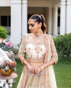 Pakistani Bridal Dress In White Lehenga Choli Style -LuxPak Bridal Studio Store LatestPakistaniBridalDressinWhiteLehengaCholiStyle