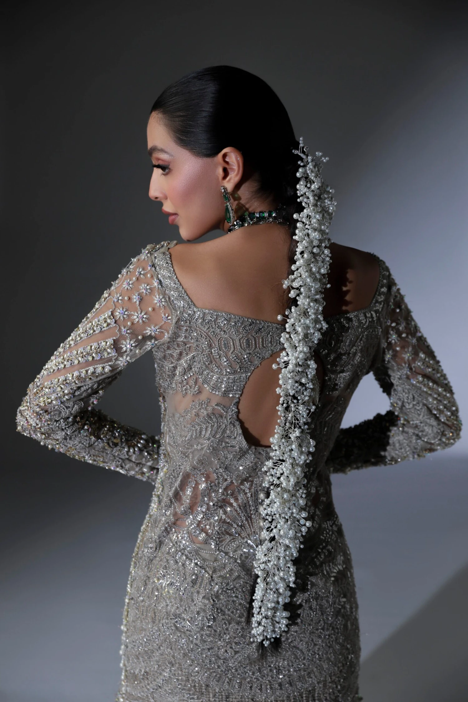 Net Pakistani Bridal Dress In Grey Lehenga Shirt Style 6 Net Pakistani Bridal Dress In Grey Lehenga Shirt Style - Image 4