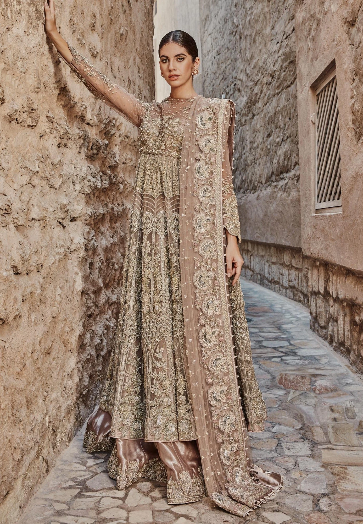 Pakistani Bridal Dress In Golden Lehenga Gown Style 3 Pakistani Bridal Dress In Golden Lehenga Gown Style