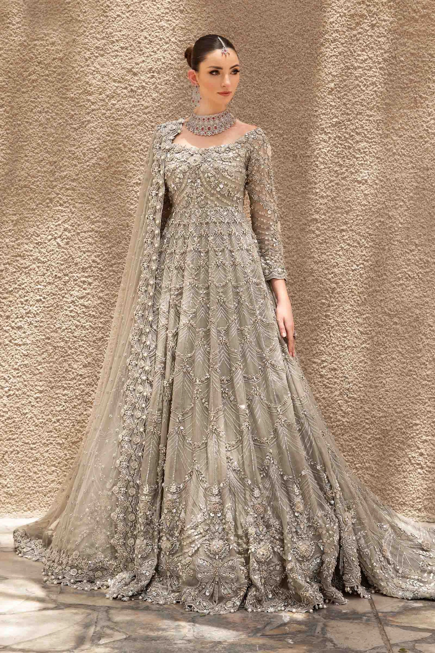 Pakistani Bridal Dress In Grey Gown And Dupatta Style 3 Pakistani Bridal Dress In Grey Gown And Dupatta Style