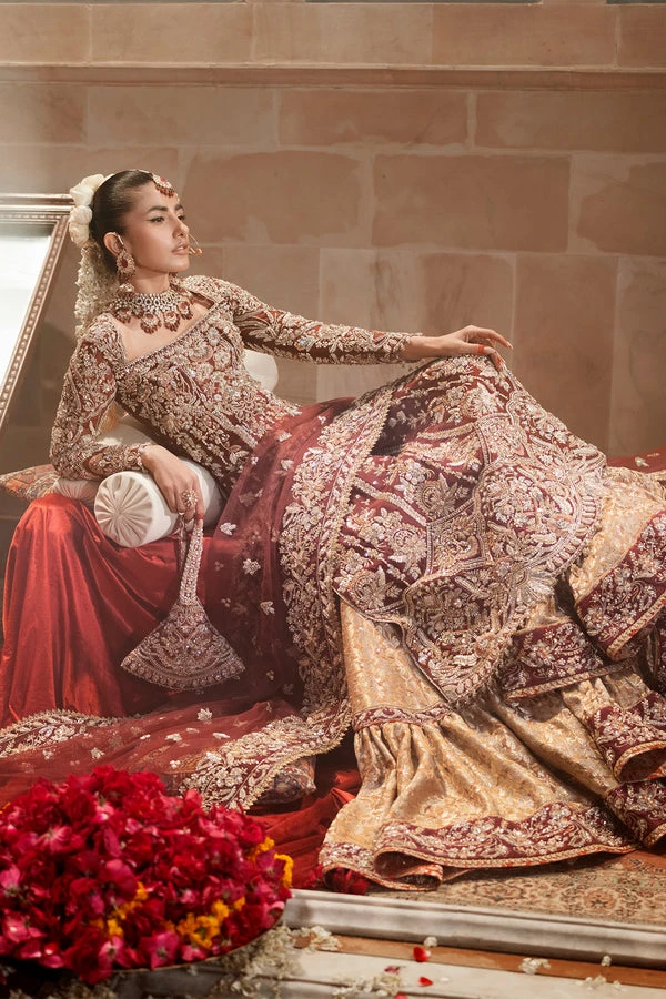 Pakistani Bridal Dress In Kameez And Gharara Style 5 Pakistani Bridal Dress In Kameez And Gharara Style - Image 3