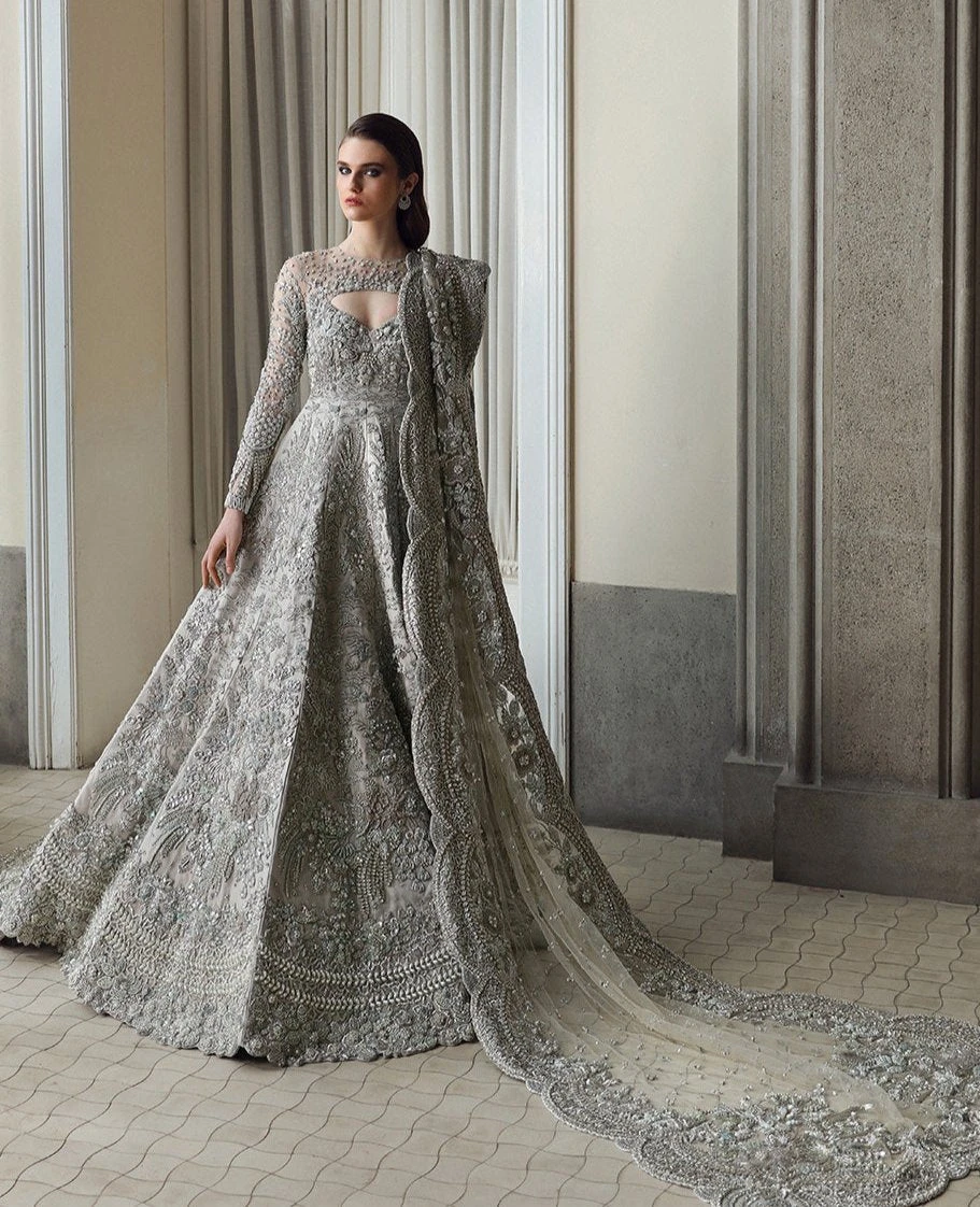 Pakistani Bridal Walima Dress In Gown And Dupatta Style 3 Pakistani Bridal Walima Dress In Gown And Dupatta Style