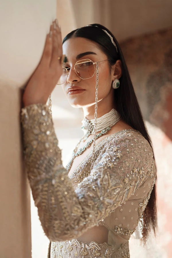 Pakistani Wedding Dress In Open Kameez Lehenga Style 5 Pakistani Wedding Dress In Open Kameez Lehenga Style - Image 3