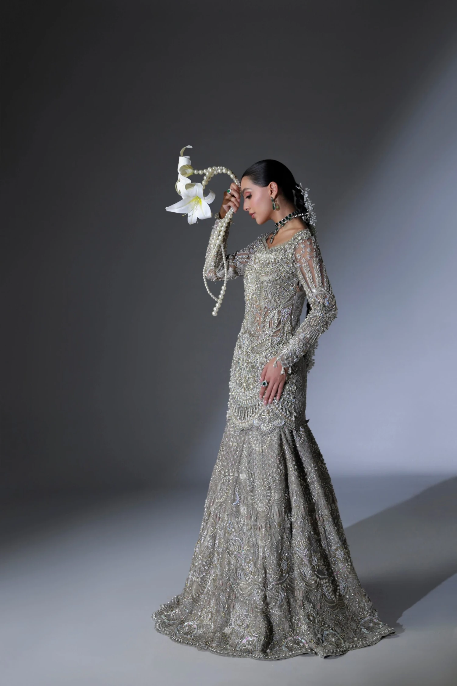 Net Pakistani Bridal Dress In Grey Lehenga Shirt Style 8 Net Pakistani Bridal Dress In Grey Lehenga Shirt Style - Image 6