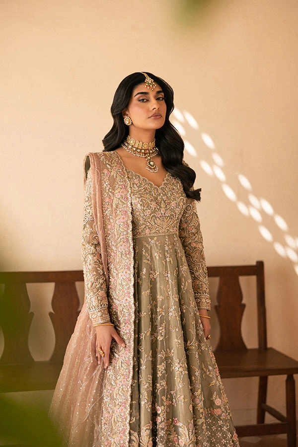 Pakistani Bridal Dress In Farshi Lehenga Pishwas Style 4 Pakistani Bridal Dress In Farshi Lehenga Pishwas Style - Image 2