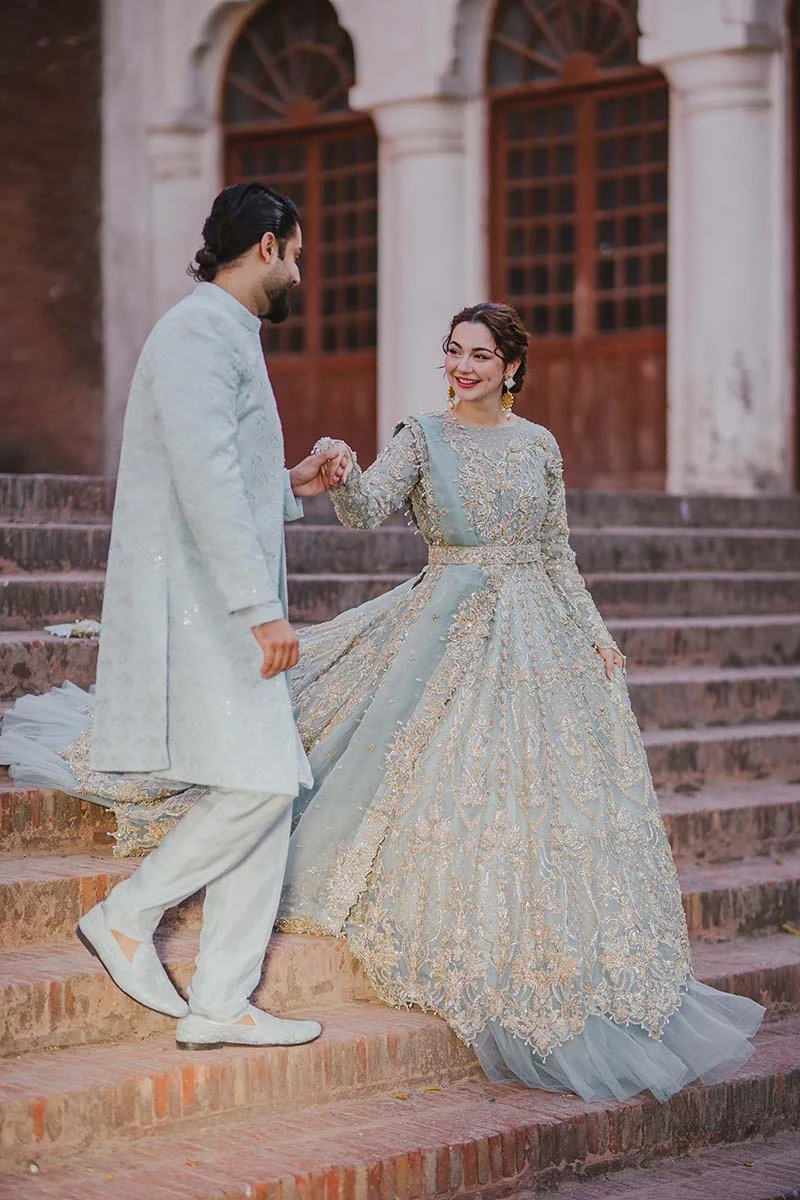 Blue Wedding Lehenga And Pishwas Pakistani Bridal Dress 7 Blue Wedding Lehenga And Pishwas Pakistani Bridal Dress - Image 5