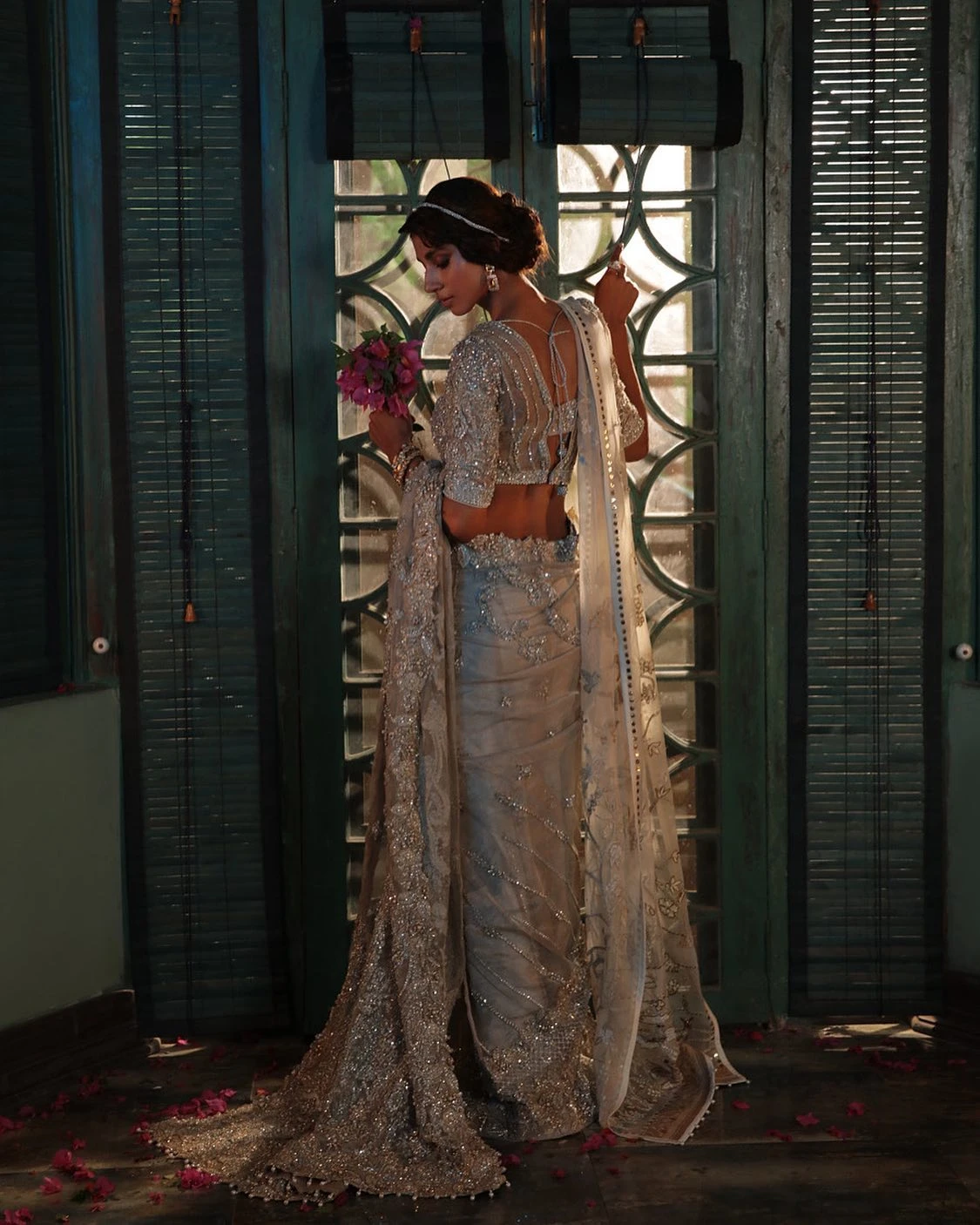 Shimmering Off White Bridal Saree Dress For Wedding 4 Shimmering Off White Bridal Saree Dress For Wedding - Image 2