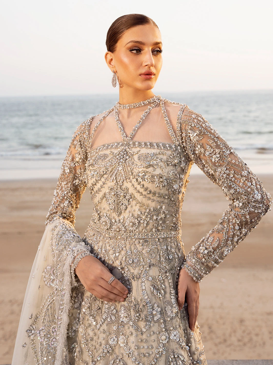 Royal Gown Style Pakistani Bridal Dress In California 12 Royal Gown Style Pakistani Bridal Dress In California - Image 10